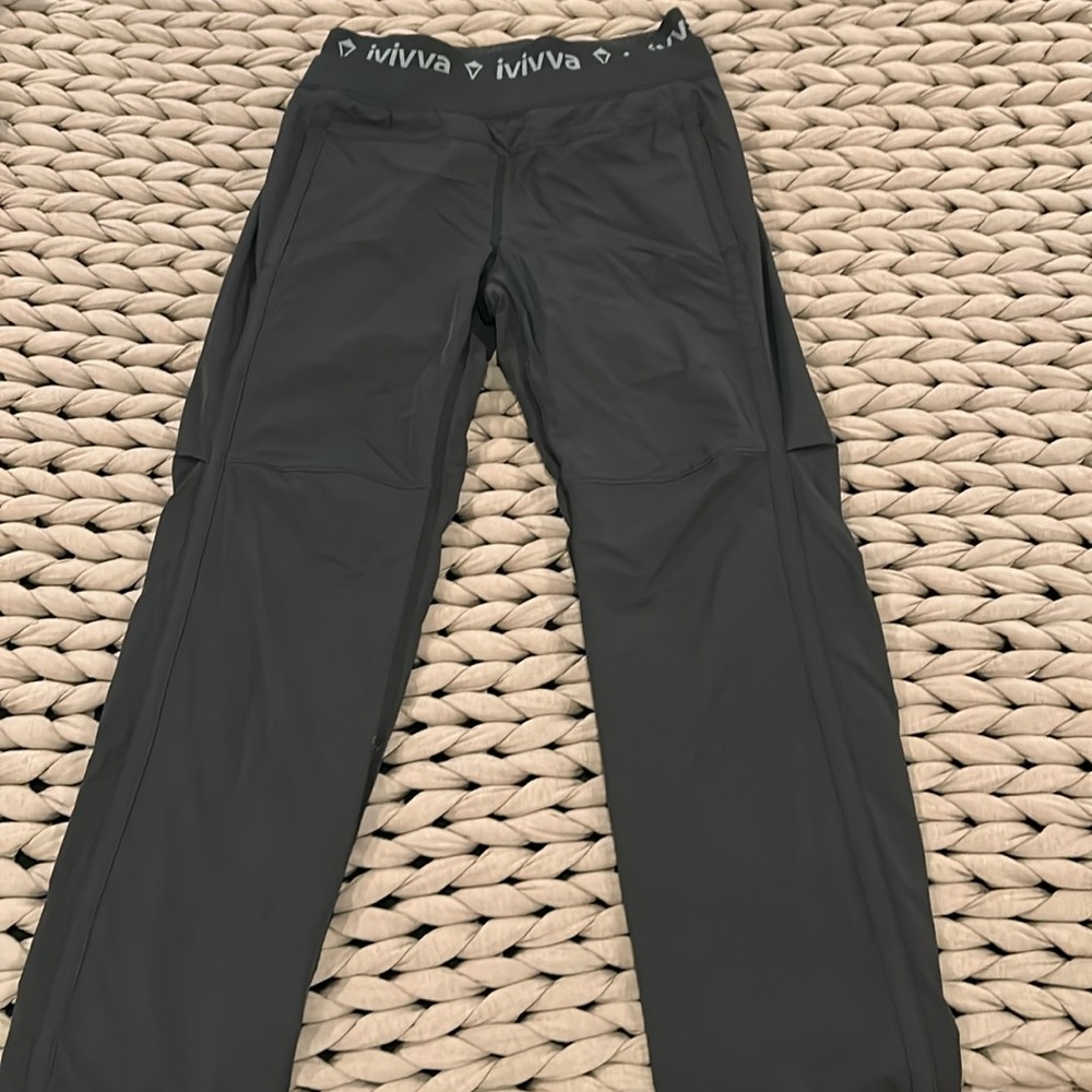 Ivivva pants